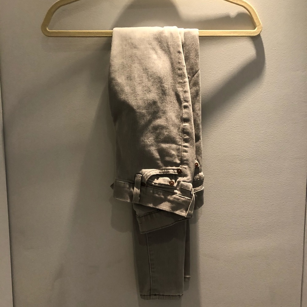 7 for all mankind the skinny jean in gray